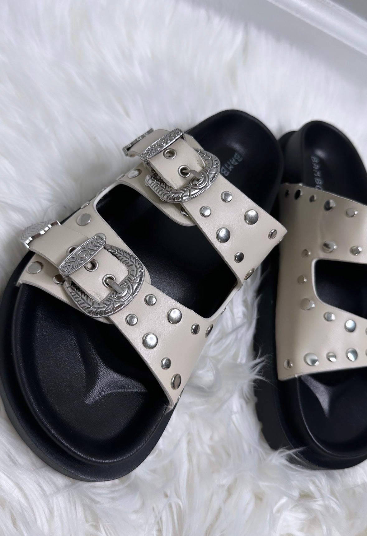 Eve sandals