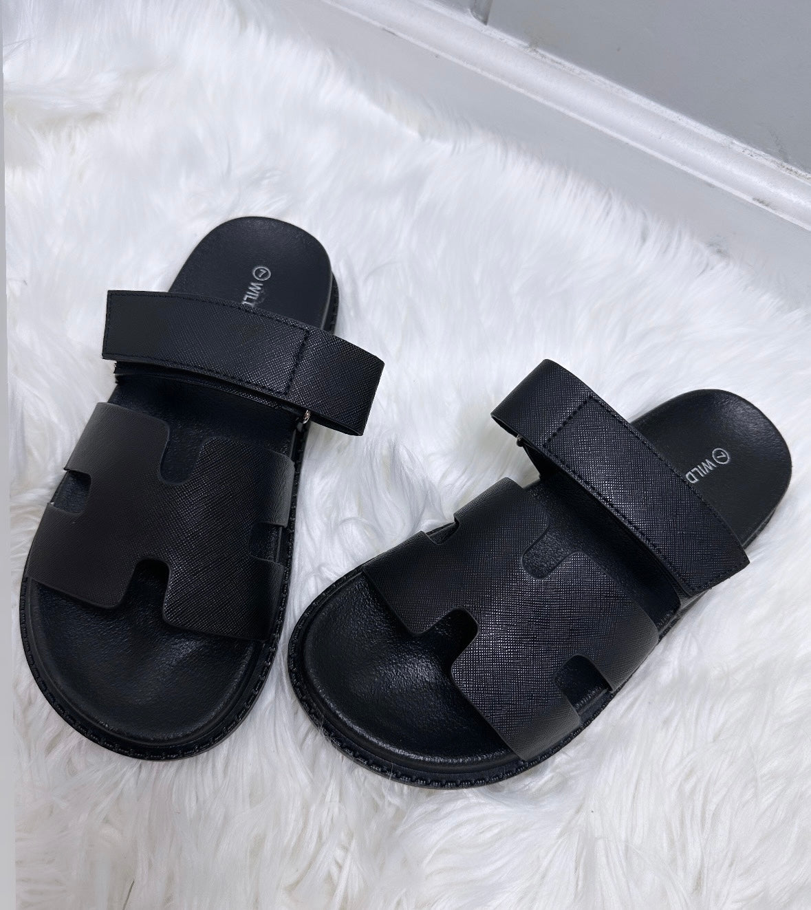 Clara sandals